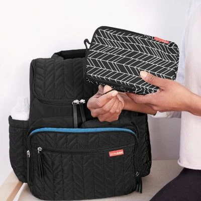 Skip Hop Wickelrucksack FORMA, Schwarz 8 Skip Hop Wickelrucksack FORMA, Schwarz – Bild 6