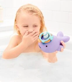 SKIP HOP Zoo Wasserspielzeug Ringe Narval -Skip Hop 8f2dc5c5c708592c4460e13bc1dd3177