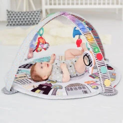 Skip Hop Musikdecke, Leuchtend, 4 Spielsachen Vibrant Village 0m + 19 Skip Hop Musikdecke, Leuchtend, 4 Spielsachen Vibrant Village 0m + -Skip Hop e03949f38e0f3c13b4a0eac23548937b